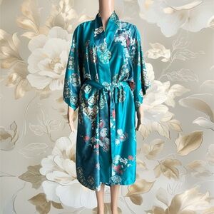 Natori Floral robe Size: Large